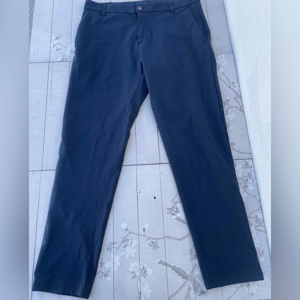 Lululemon Athletica Men's Dark Blue Khakis